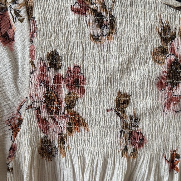 Floral flowy BP short sleeve top size XS - Picture 3 of 3